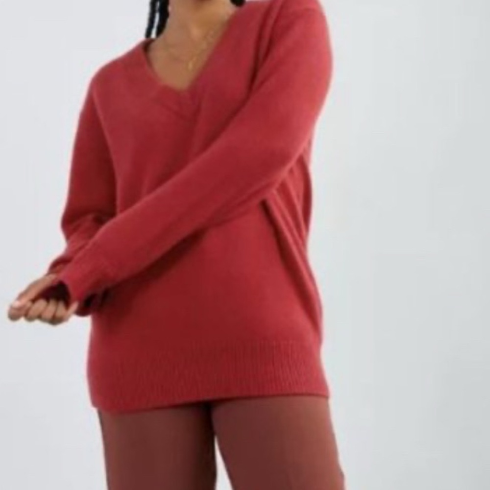 Aritzia Wilfred 2XS Jordan 100% Cashmere Sweater